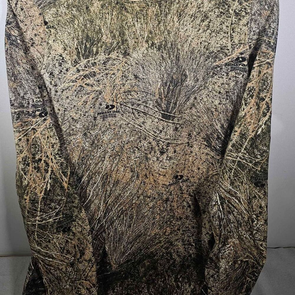 Magellan Mossy Oak Long Sleeved Camouflage T Shirt. Size XL 14/16 Youth Boys.